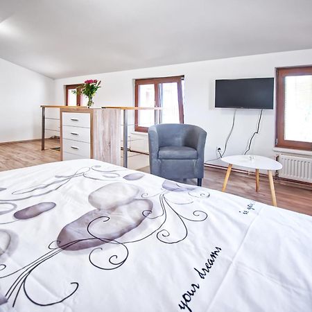 Nice Accommodation In Mikulov Luaran gambar