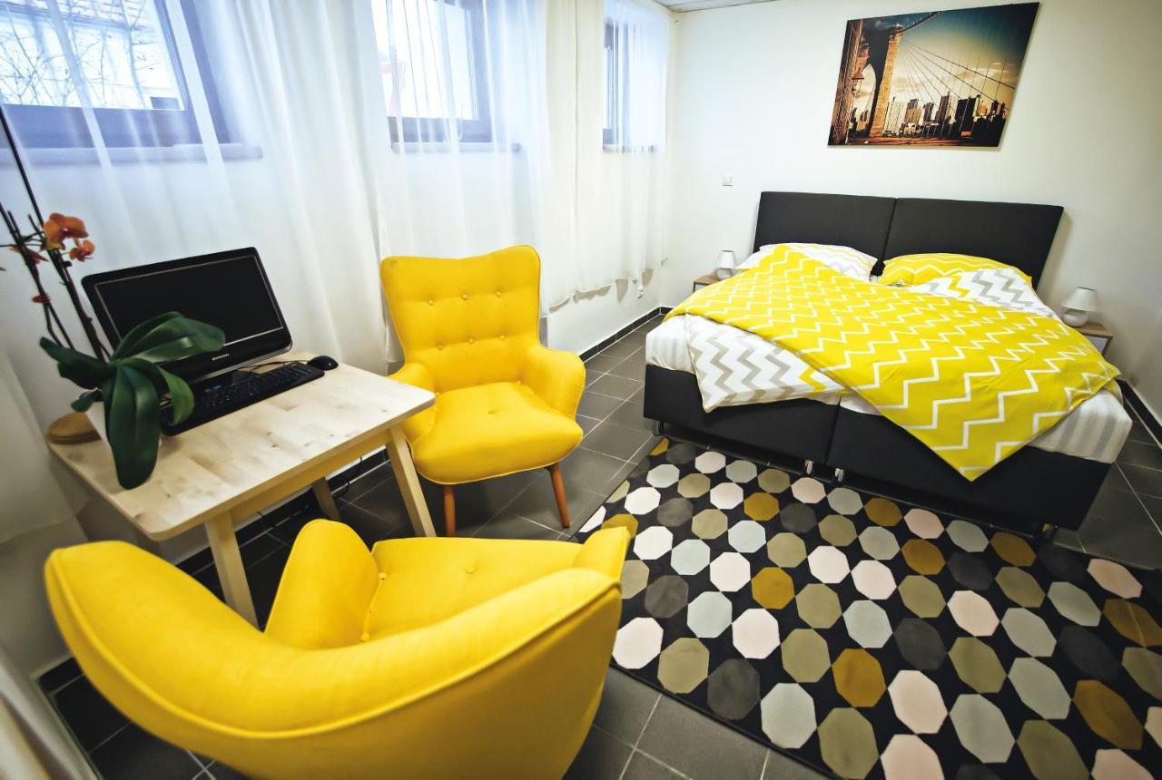 Nice Accommodation In Mikulov Luaran gambar