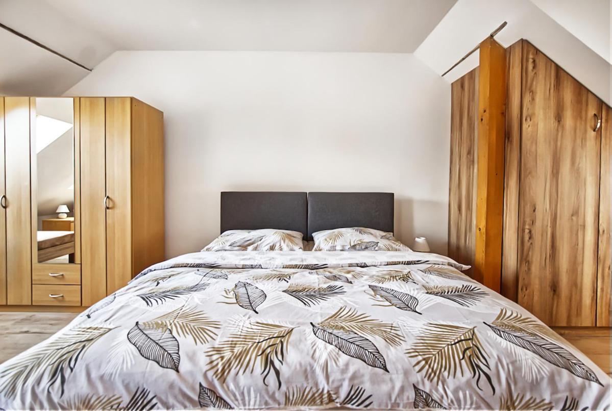Nice Accommodation In Mikulov Luaran gambar
