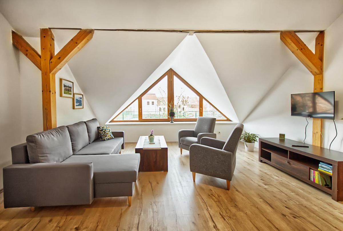 Nice Accommodation In Mikulov Luaran gambar