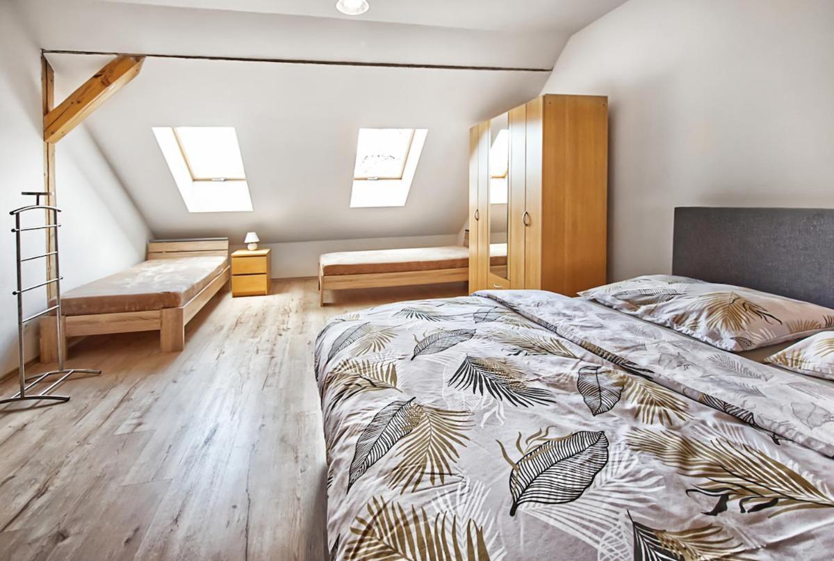Nice Accommodation In Mikulov Luaran gambar