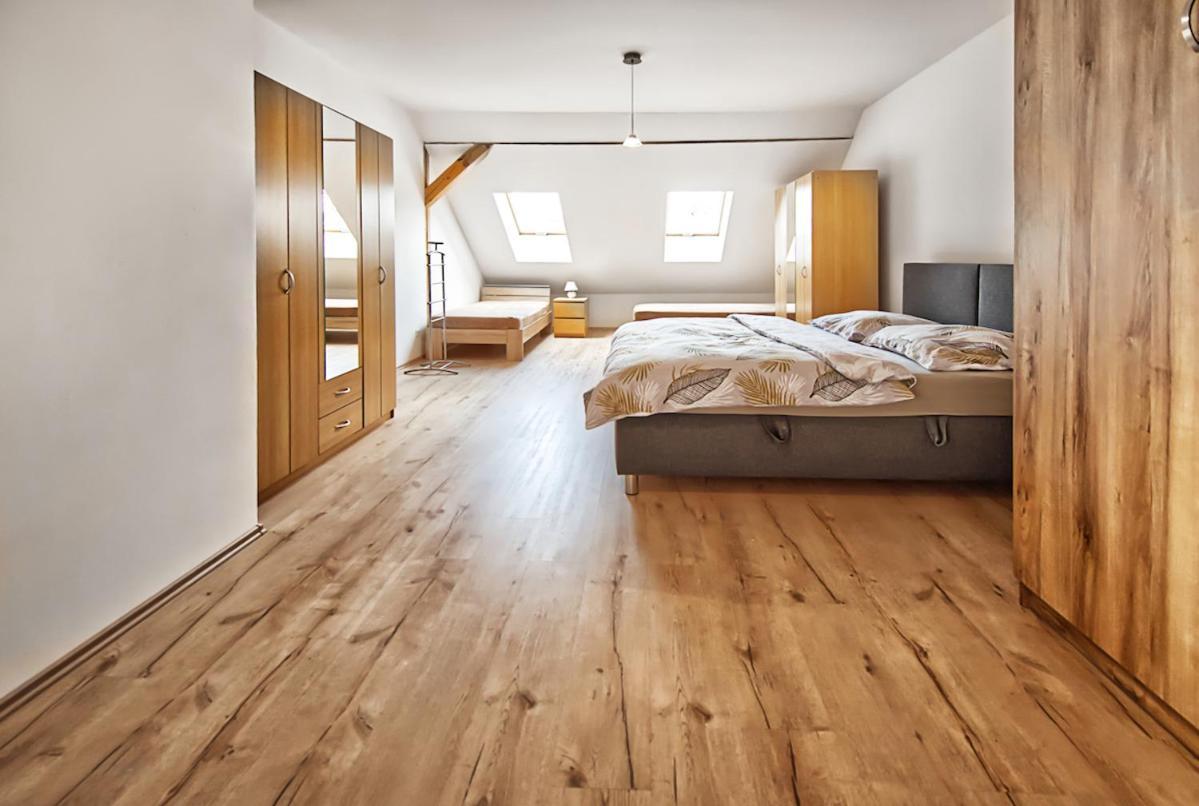 Nice Accommodation In Mikulov Luaran gambar
